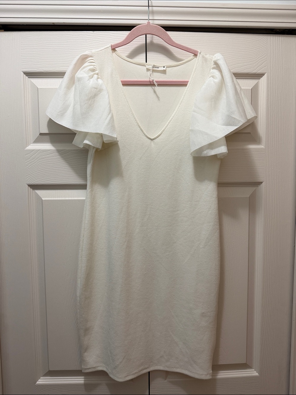 Reserved White Ruffle Flutter Sleeve V-Neck Shift Dress NWOT